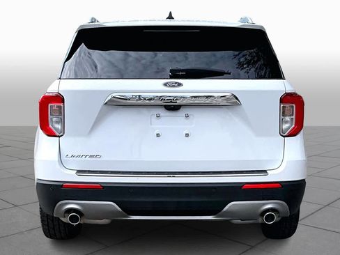 Used 2022 Ford Explorer Limited w/ Equipment Group 301A image 5