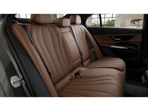 New 2027 Mercedes-Benz E 450 4MATIC Sedan image 5
