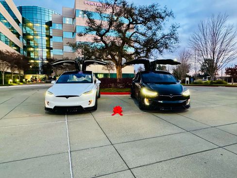 Used 2020 Tesla Model X Long Range image 47