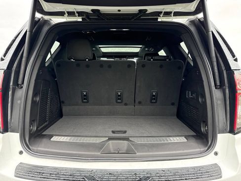 Used 2023 Chevrolet Tahoe Z71 w/ Luxury Package AWD/4WD image 20