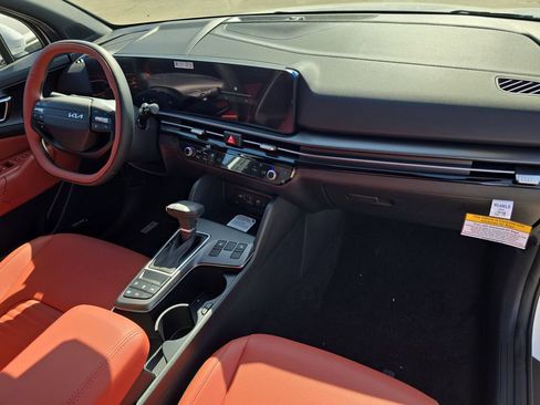 New 2026 Kia Sportage SX image 12