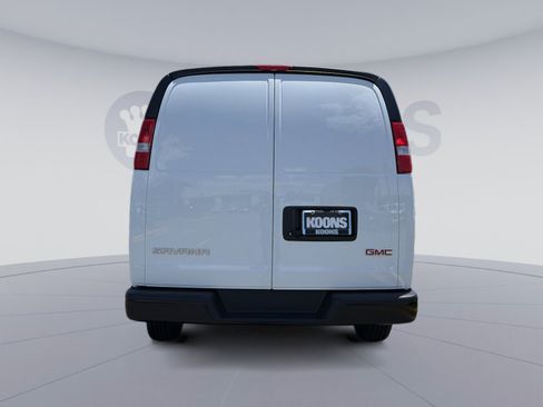 New 2026 GMC Savana 3500 Extended w/ Driver Convenience Package RWD image 5