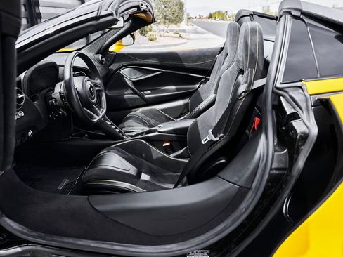Used 2021 McLaren 720S Luxury RWD image 30