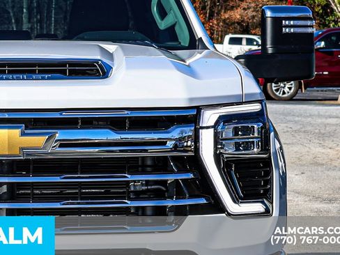 Used 2024 Chevrolet Silverado 2500 LTZ image 16