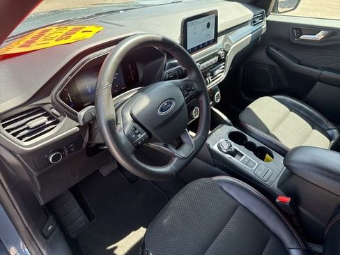 Used 2025 Ford Escape ST-Line FWD image 23