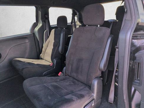 Used 2014 Dodge Grand Caravan SE image 14