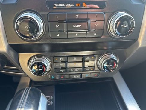 Used 2020 Ford F150 Platinum w/ Equipment Group 701A Luxury image 25