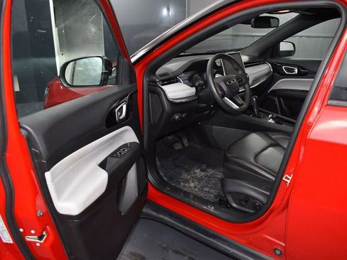 Used 2024 Jeep Compass Limited image 12