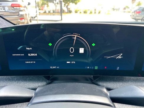 Used 2024 Lucid Air Touring image 21