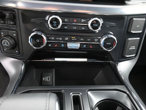 New 2025 Ford F150 Lariat w/ Equipment Group 501A Mid image 34