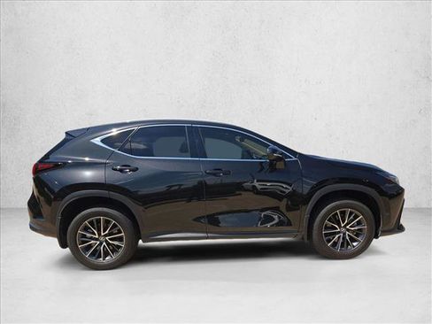 Used 2024 Lexus NX 250 FWD w/ Towing Package (2000 Lbs) image 4
