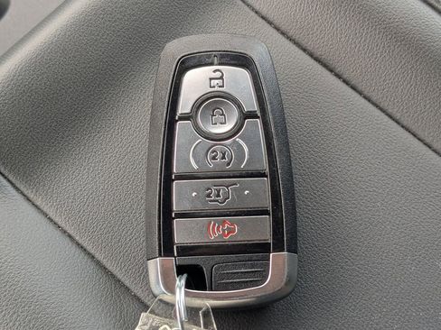 Used 2025 Ford Expedition Max Active image 32