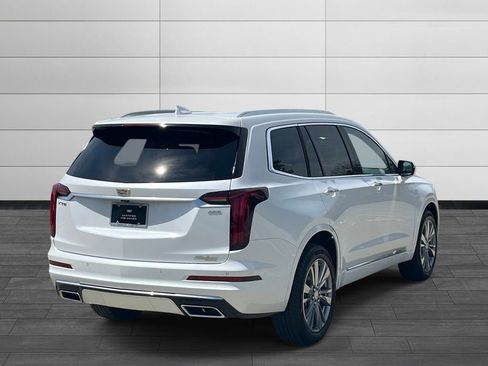 Used 2025 Cadillac XT6 Premium Luxury image 5