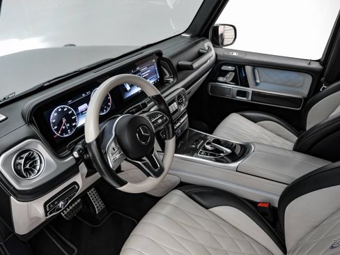 Used 2021 Mercedes-Benz G 550 image 3