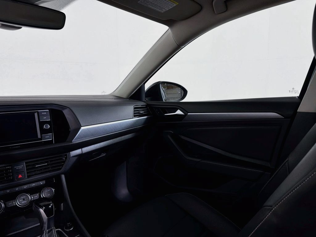 Used 2024 Volkswagen Jetta SE FWD image 20