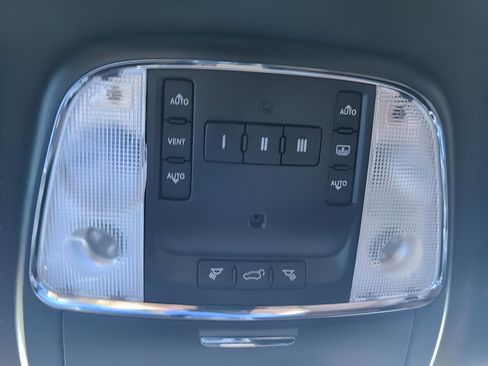 Used 2019 Jeep Grand Cherokee Summit image 26