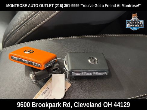 Used 2023 Volvo XC40 B5 Core image 57