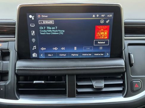 Used 2022 Chevrolet Tahoe LT w/ LT Signature Package image 12