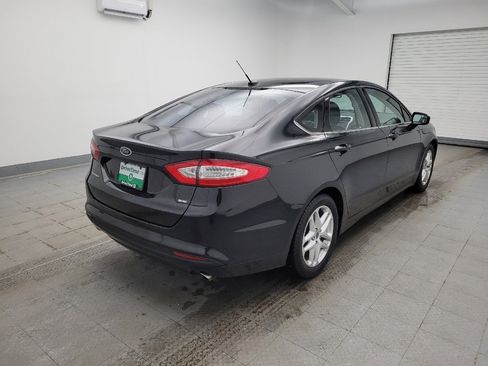 Used 2015 Ford Fusion SE image 9
