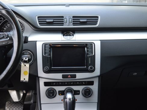 Used 2016 Volkswagen CC R-Line image 33