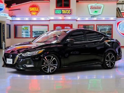 Used 2020 Nissan Sentra SR w/ Electronics Package image 2