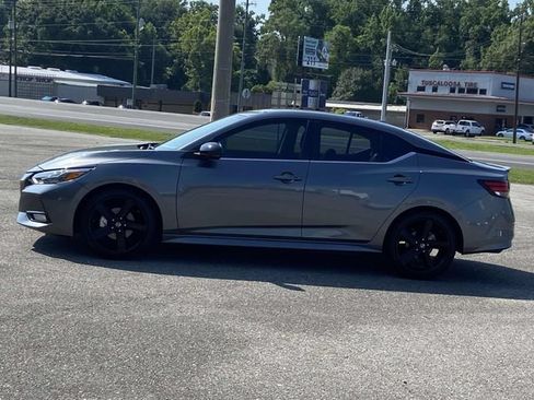 Used 2022 Nissan Sentra SR w/ Electronics Package FWD image 6