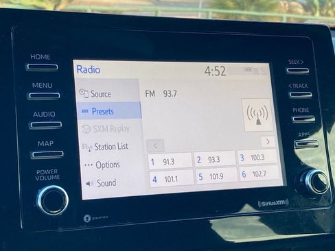 Used 2021 Toyota Camry SE image 20