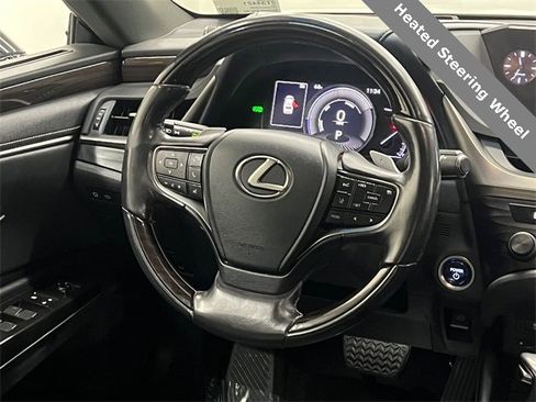 Used 2019 Lexus ES 300h w/ Luxury Package image 16