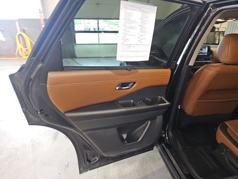 Used 2022 Nissan Pathfinder Platinum w/ Cargo Package AWD/4WD image 13