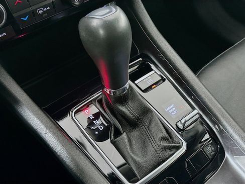 Used 2022 Jeep Compass Latitude image 23