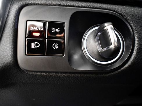 Used 2020 Porsche Cayenne image 20