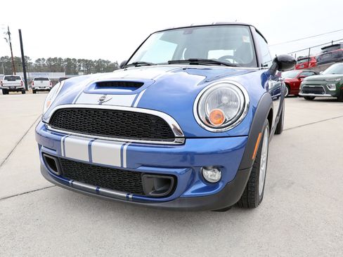 Used 2013 MINI Cooper S w/ Premium Pkg image 27