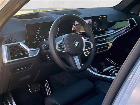 Used 2026 BMW X5 sDrive40i w/ M Sport Package image 14