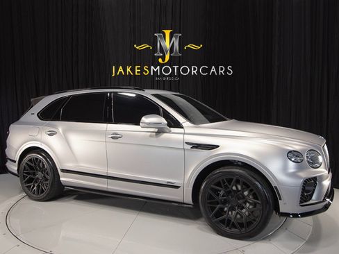 Used 2023 Bentley Bentayga Speed image 25