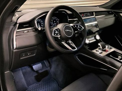 New 2026 Jaguar F-PACE R-Dynamic S AWD/4WD image 7