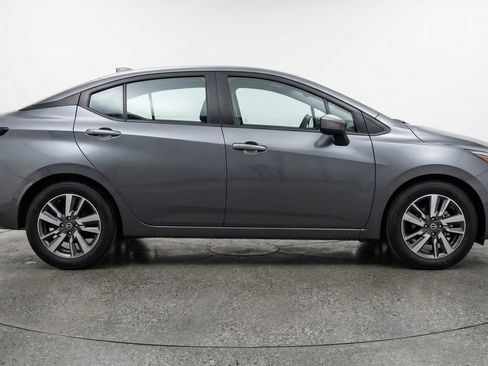 Used 2025 Nissan Versa SV FWD image 11