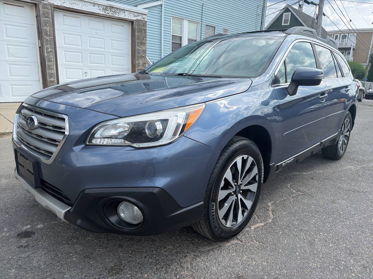 Used 2017 Subaru Outback 2.5i Limited AWD/4WD image 1