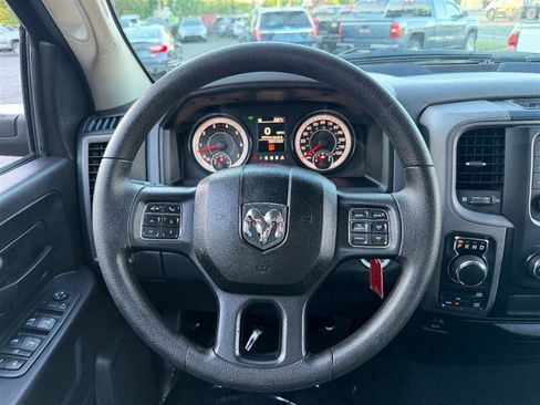 Used 2017 RAM 1500 Express AWD/4WD image 28
