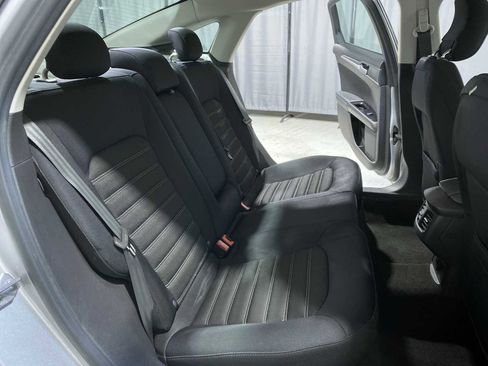 Used 2014 Ford Fusion SE FWD image 13