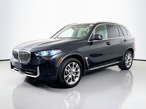 Used 2024 BMW X5 sDrive40i image 2