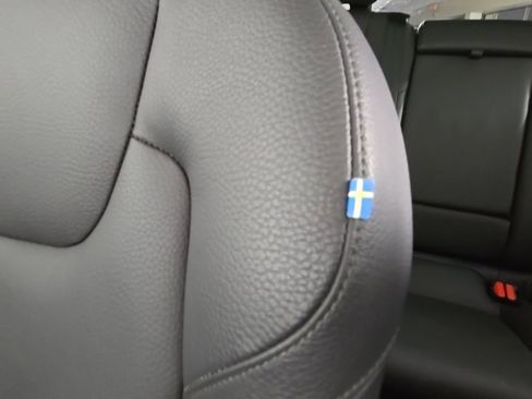 Certified 2025 Volvo XC60 B5 Plus image 26