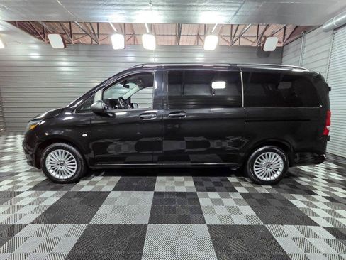 Used 2019 Mercedes-Benz Metris Passenger image 8