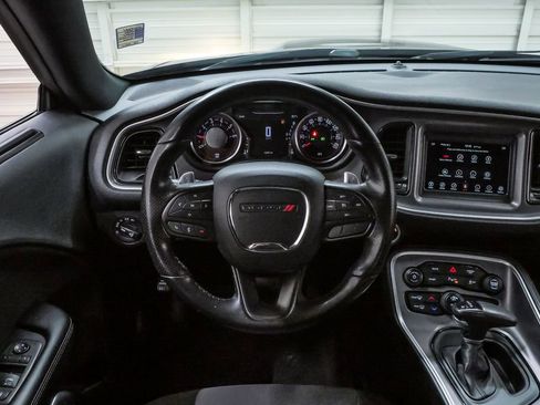 Used 2022 Dodge Challenger GT RWD image 19