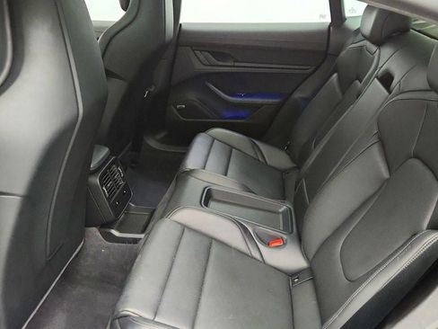 Used 2022 Porsche Taycan GTS image 24