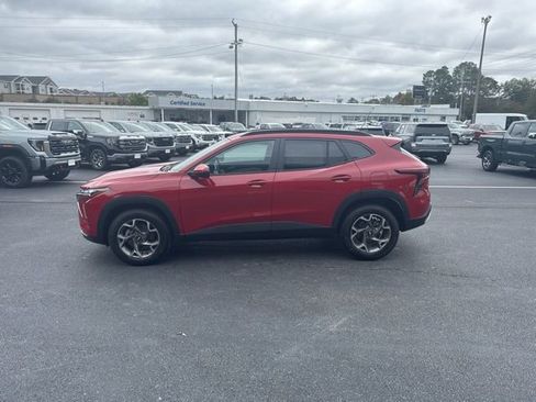 New 2026 Chevrolet Trax LT w/ Driver Confidence Package image 16