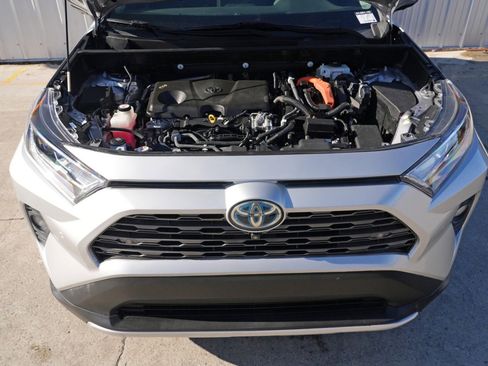 Used 2019 Toyota RAV4 Limited image 7