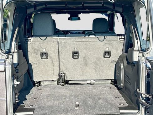 Used 2024 Jeep Wrangler Sport S image 25