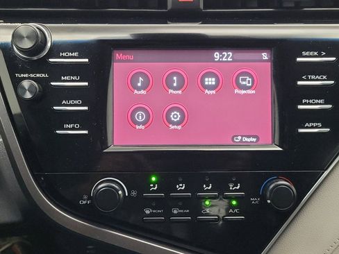Used 2018 Toyota Camry FWD image 25