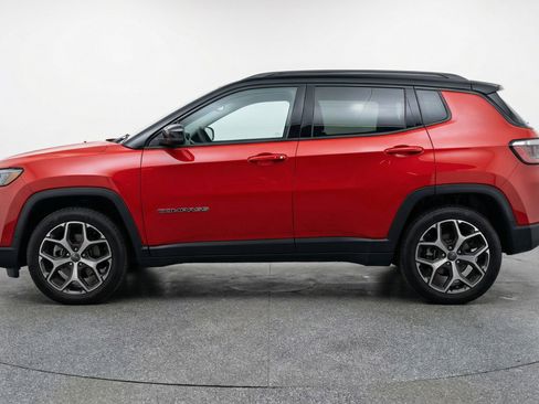 Used 2025 Jeep Compass Limited AWD/4WD image 5