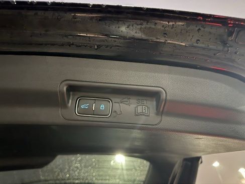 Certified 2025 Ford Explorer ST-Line w/ ST-Line Street Pack image 30